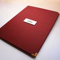 bordo okładka na papierowe eleganckie dyplomy lub certyfikaty